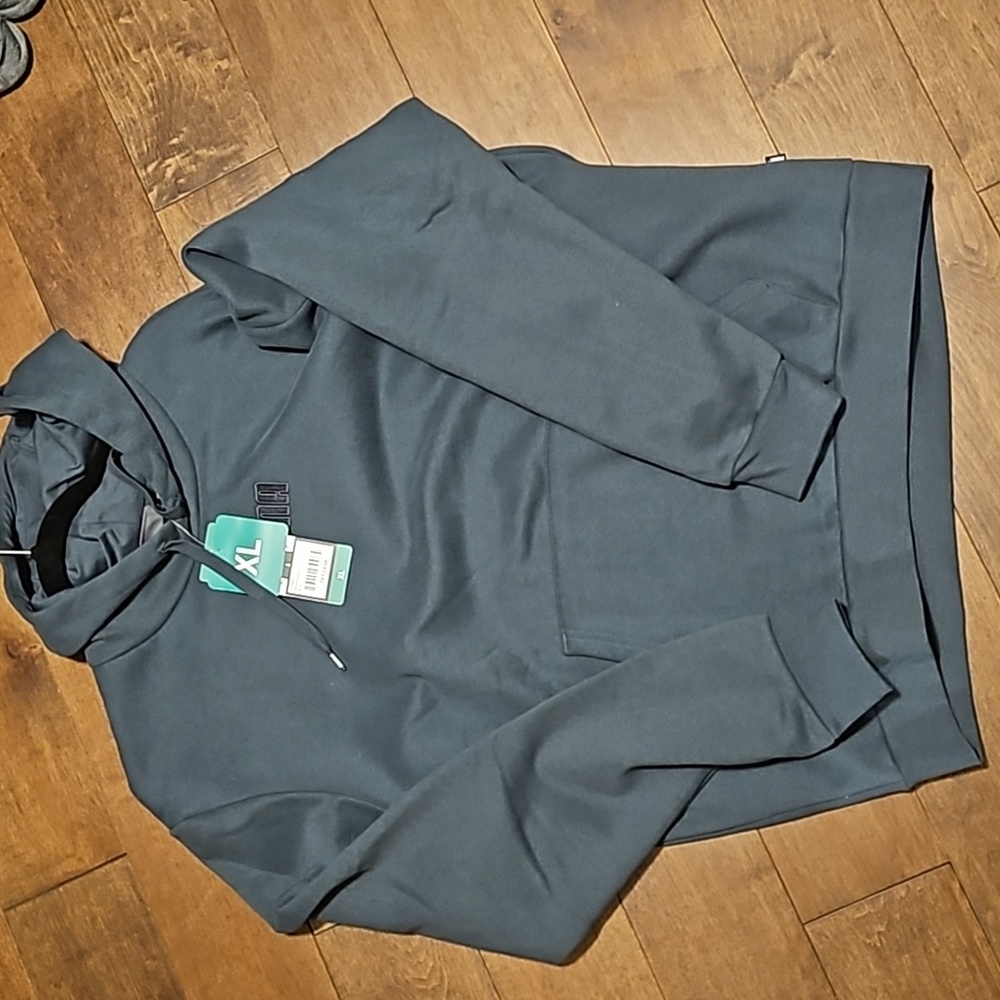 New Puma gray sweatshirt